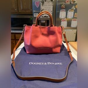 DB Barlow Pink Florentine Leather Shoulderbag Crossbody Satchel & DB Dust Cover